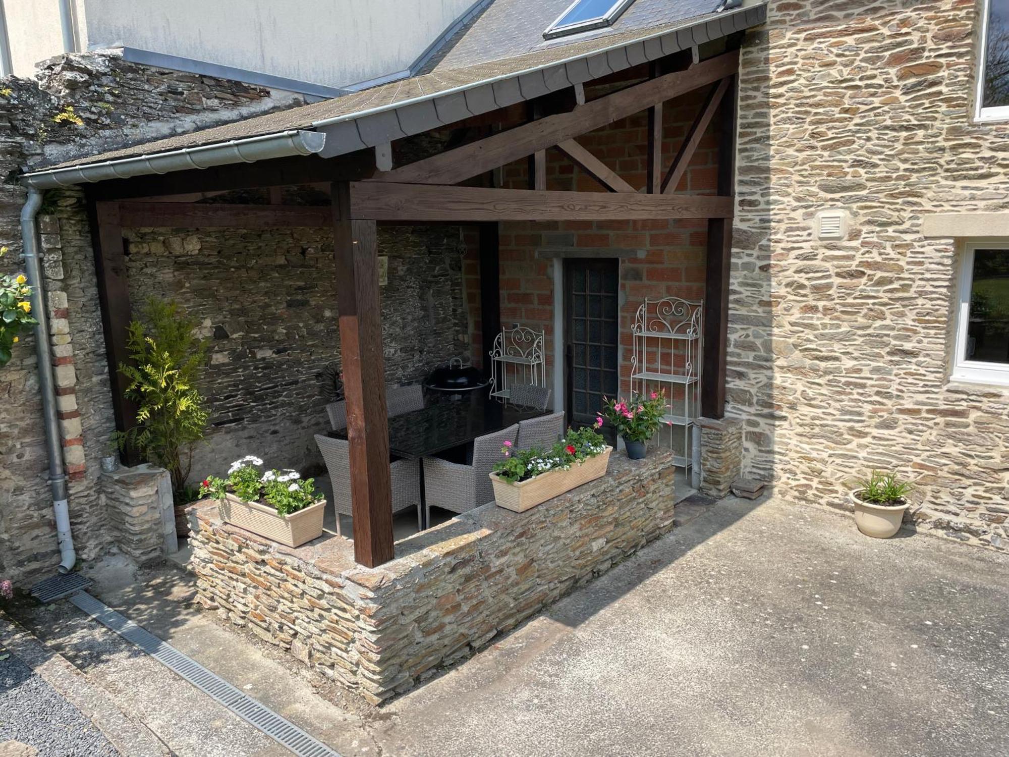 Les Maisons Des Halles Cerisy-la-Foret Luaran gambar